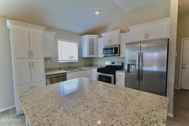 11972 Medalla St, Socorro, TX 79927 - photo 7