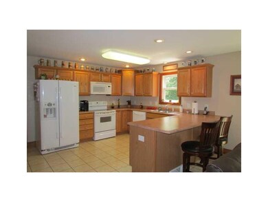 Kitchen. Open kitchen to family room. Lots of coun