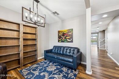 Sitting Room/Dining Room