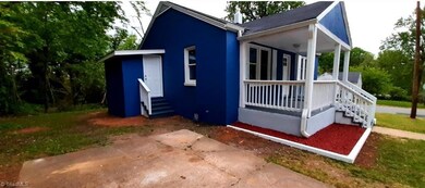 402 Pennsylvania Ave, Reidsville, NC 27320 - photo 2