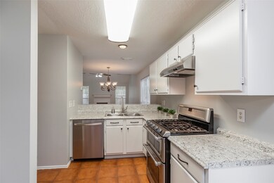 8803 Woodcamp Dr, Houston, TX 77088 - photo 5