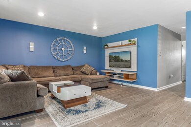 46 Benford Ln, Edgewater Park, NJ 08010 - photo 2