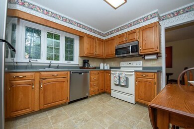 33 Dumbarton Dr, Delmar, NY 12054 - photo 7