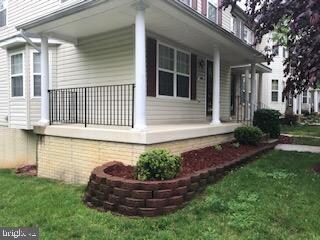 5600 Fishermens Ct, Clinton, MD 20735 - photo 2