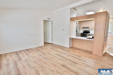 225 Daisy Ln unit 223 Daisy Lane, Sequim, WA 98382 - photo 4