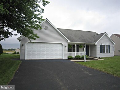 571 W Conestoga St, New Holland, PA 17557 - photo 3