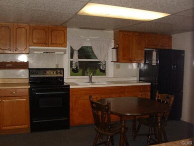 5421 Place Rd, Bethlehem, PA 18017 - photo 6