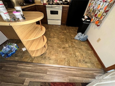 1006 Ardmore Dr, Greensboro, NC 27401 - photo 7