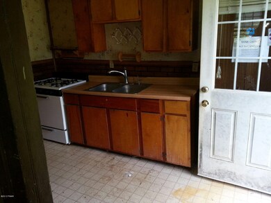 127 Gravity Rd, Hawley, PA 18428 - photo 5