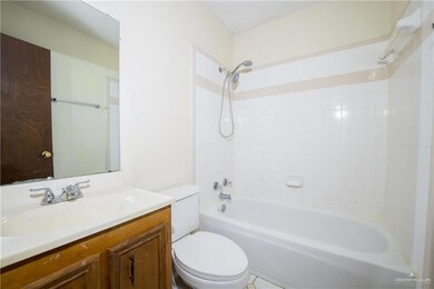 315 Regency Ln unit 9, Weslaco, TX 78596 - photo 7