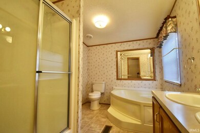 256 N Cleveland St, Bloomfield, IN 47424 - photo 6