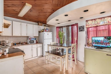 1555 Duffield Dr, Columbus, OH 43227 - photo 7