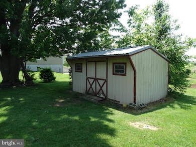 386 Wayburn St, Greencastle, PA 17225 - photo 3