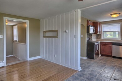 2214 Craley Rd, Red Lion, PA 17356 - photo 7