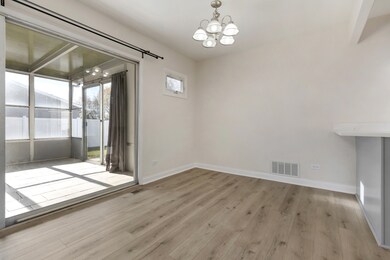 unlisted-address, Hoffman Estates, IL 60169 - photo 5