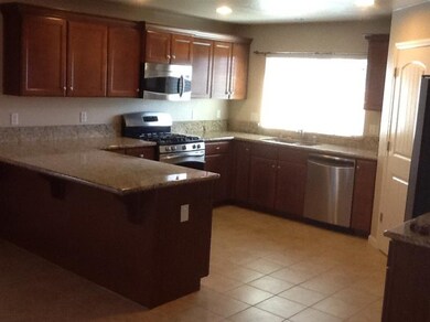 6865 E Andrews Ave, Fresno, CA 93727 - photo 3