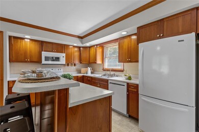 Beautiful custom cabinets!