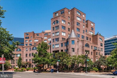 3 Washington Cir NW unit 107, Washington, DC 20037 - photo 2