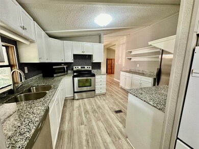 3900 N White Tail Dr, Granbury, TX 76049 - photo 3