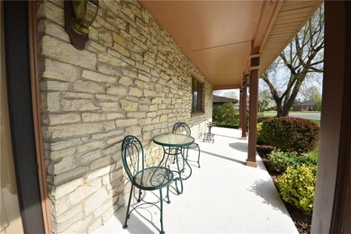 3322 Beech Dr, Columbus, IN 47203 - photo 5