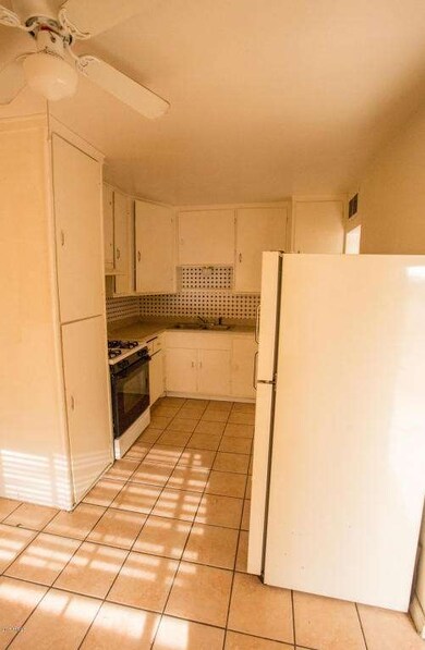 Kitchen - Wide