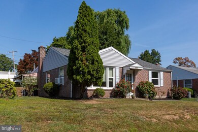 5241 Arrowhead Ln, Drexel Hill, PA 19026 - photo 2