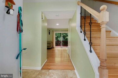 11621 Summer Oak Dr, Germantown, MD 20874 - photo 3