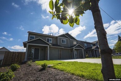 727 Log Cabin (-729) St, Independence, OR 97351 - photo 4
