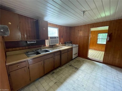 9349 Us Highway 311, High Point, NC 27263 - photo 3