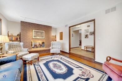 995 Prairie Ave, Naperville, IL 60540 - photo 4