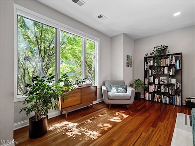 1471 Lindazzo Ave, Cleveland, OH 44114 - photo 6