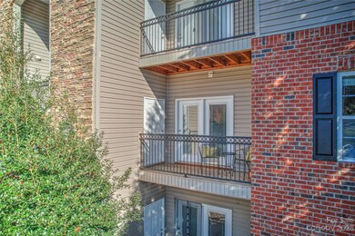 524 Appeldoorn Cir, Asheville, NC 28803 - photo 3