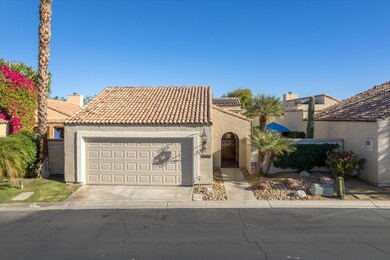 36180 Avenida de Las Montanas unit E, Cathedral City, CA 92234 - photo 2