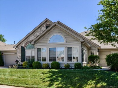 2443 Coltsview Ln unit 2, Matthews, NC 28105 - photo 2