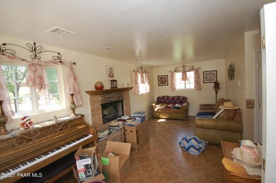 25300 N Naples St, Paulden, AZ 86334 - photo 6