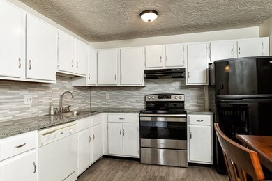 8 Longmeadow Dr unit 36, Rowley, MA 01969 - photo 5