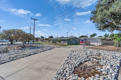 503 N Cerritos Ave, Azusa, CA 91702 - photo 2