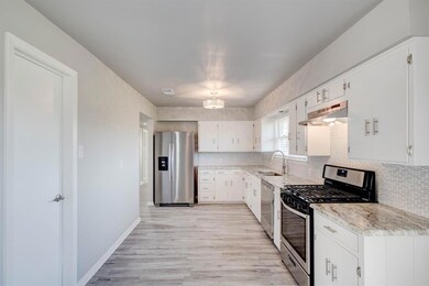 205 Circle Dr, Cleburne, TX 76033 - photo 7