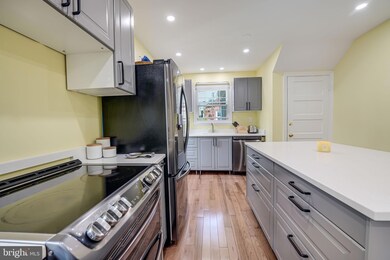 2124 Grayson Place, Falls Church, VA 22043 - photo 5