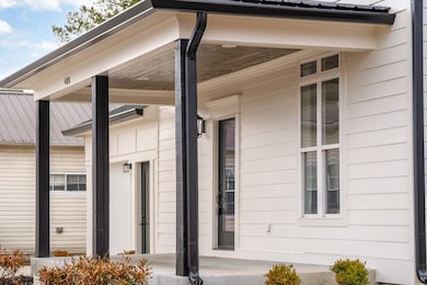 408 S Ramsey St, Manchester, TN 37355 - photo 3