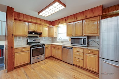 3106 13th St, Winthrop Harbor, IL 60096 - photo 6