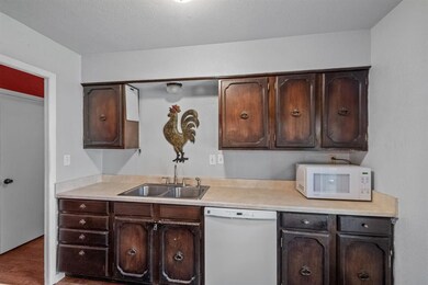 1902 Jacqueline Dr, Denton, TX 76205 - photo 3