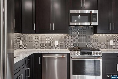 108 Montgomery St, Bloomfield, NJ 07003 - photo 5