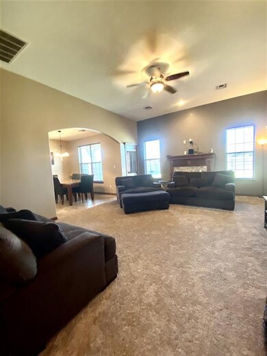 320 N Mountain Meadow Dr, Cache, OK 73527 - photo 7