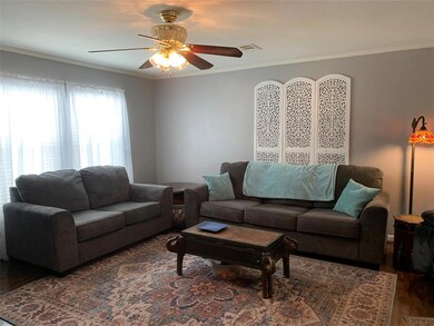 107 Briar Oaks Ct, Azle, TX 76020 - photo 4