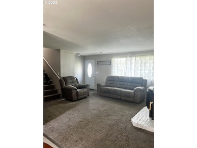 540 NW 10th St, Hermiston, OR 97838 - photo 3