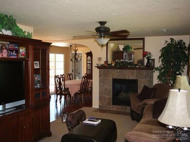 63215 Cimarron Dr, Bend, OR 97701 - photo 3