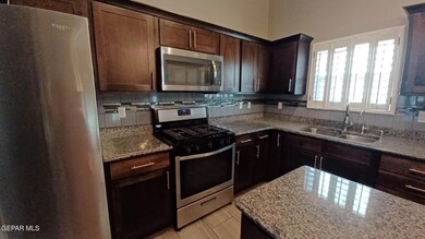 13657 Lancashire Dr, Horizon City, TX 79928 - photo 6