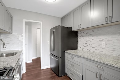 Woodlake Towers unit 821, Falls Church, VA 22044 - photo 7