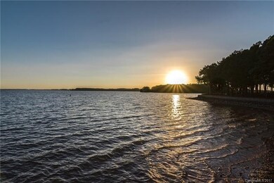 15510 Fishermans Rest Ct, Cornelius, NC 28031 - photo 4